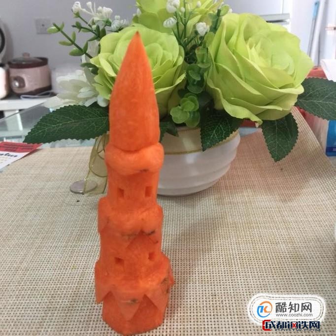 用胡萝卜雕刻宝塔图片