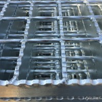 柳州厂家批发 格栅板 耐酸碱钢格板  防腐蚀钢格板  钢格盖板