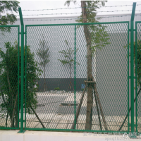 权发钢板网护栏 园林钢板网护栏 河道钢板网隔离栅 钢板网栅栏厂家
