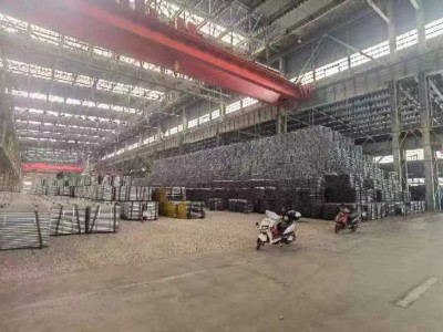 q235 20*40方管热镀锌图1