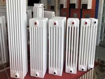 钢制暖气片厂家供应钢三柱 钢四柱 钢五柱 钢六柱 钢七柱暖气片 来样定制 批量生产图1