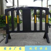 廠(chǎng)家供應(yīng)黃黑塑料膠馬護(hù)欄/道路管道施工防護(hù)塑料圍欄/美觀