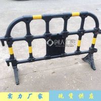 廠(chǎng)家供應(yīng)塑料膠馬護(hù)欄 道路隔離分道安全塑料護(hù)欄